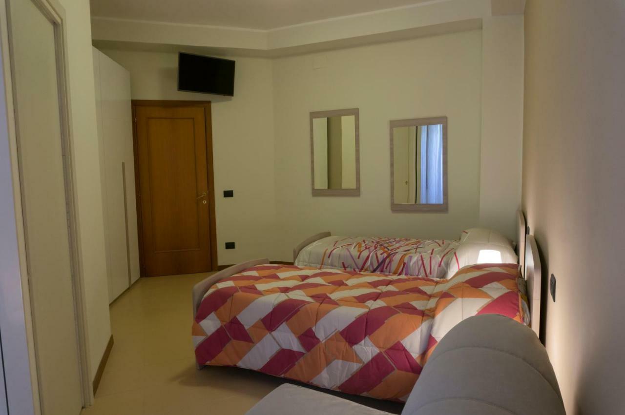 Il Viale Bed & Breakfast Киети Екстериор снимка